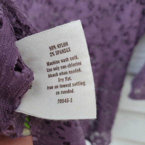 Lace Peplum Top - Picture 4 of 5